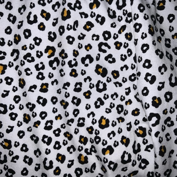 Arizona jean Co white / yellow / black cheetah pattern legging a ( Never Worn ) - Picture 5 of 7